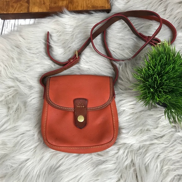 Dooney & Bourke Handbags - {Dooney&Bourke} cross body bag